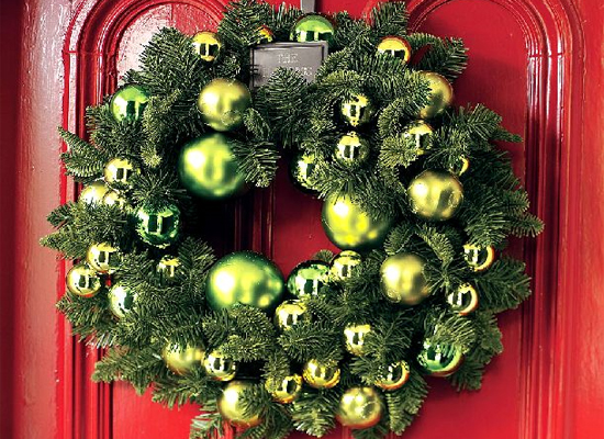 green-christmas-wreath